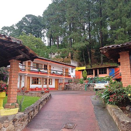 Plaza Don Gabino Hotel Y Restaurante Mineral de Angangueo Exterior photo