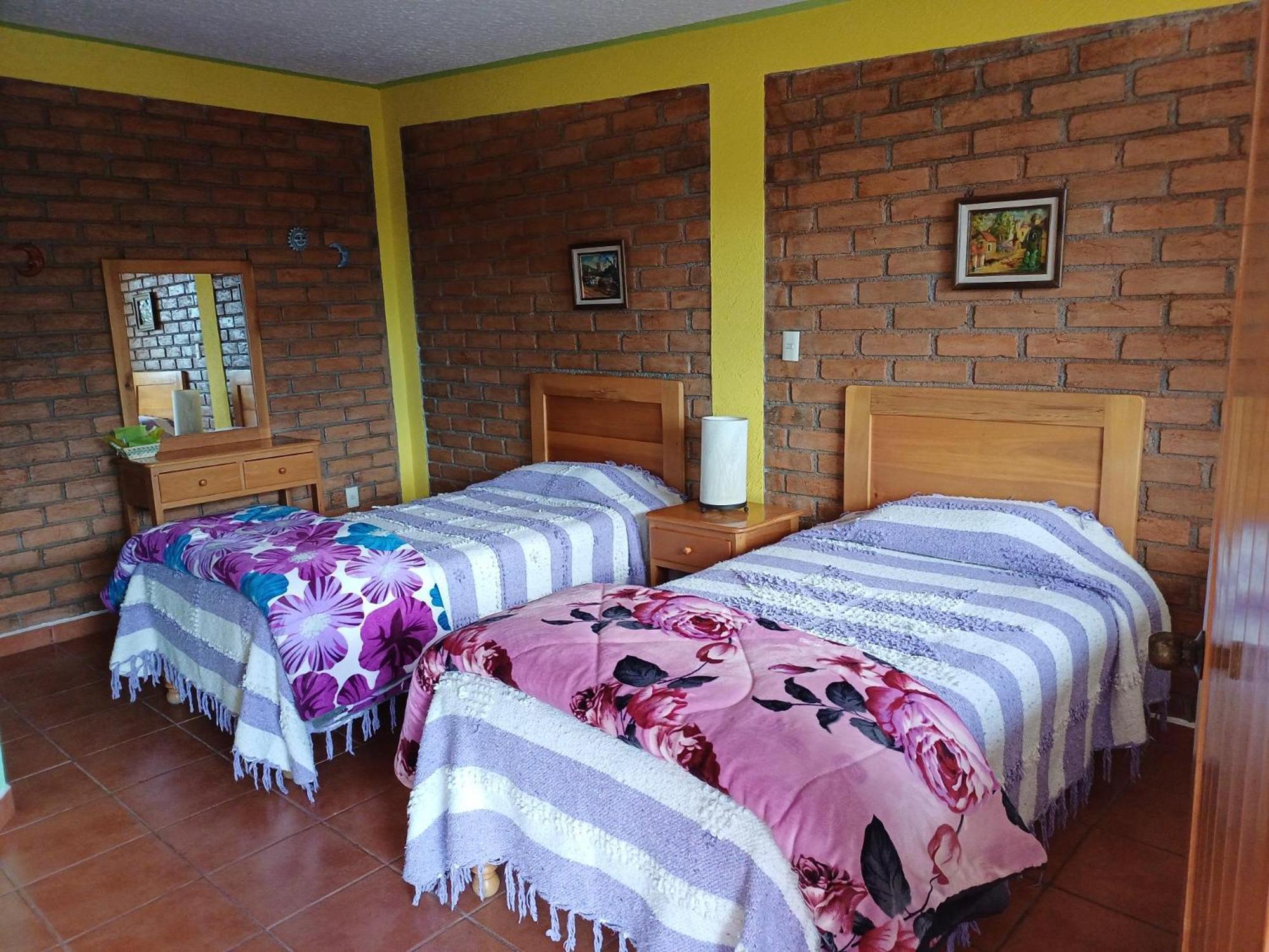 Plaza Don Gabino Hotel Y Restaurante Mineral de Angangueo Exterior photo